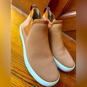 Rothy’s high top sneaker 7.5!